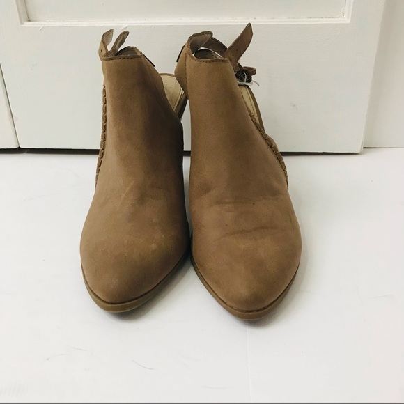 DANA BUCHMAN Tan Claudette Pointed Toe Ankle Booties Size 6.5M - Picture 2 of 7